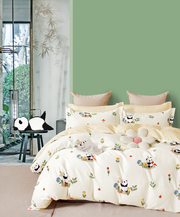 Постельное белье из твил-сатина TANGO панда на полянке 70х70 (2шт) 1,5-спальное