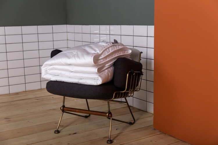 Одеяло стеганое GERMAN GRASS PREMIUM FAMILIE NON-ALERGENIC 155х200 легкое