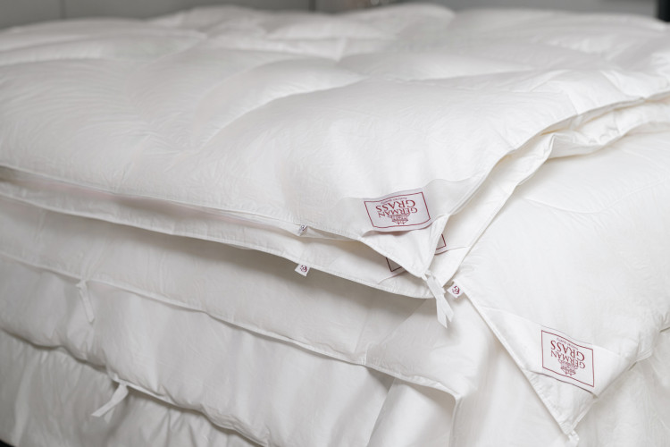 Одеяло пуховое стеганое GERMAN GRASS ALLIANCE DOWN GRASS всесезонное 200х220