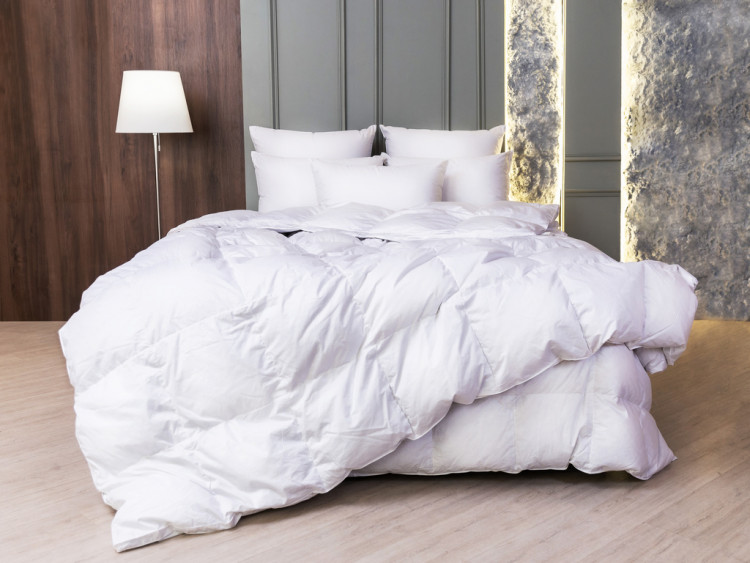 Одеяло кассетное GERMAN GRASS WHITE FAMILIE DOWN 140х205 всесезонное