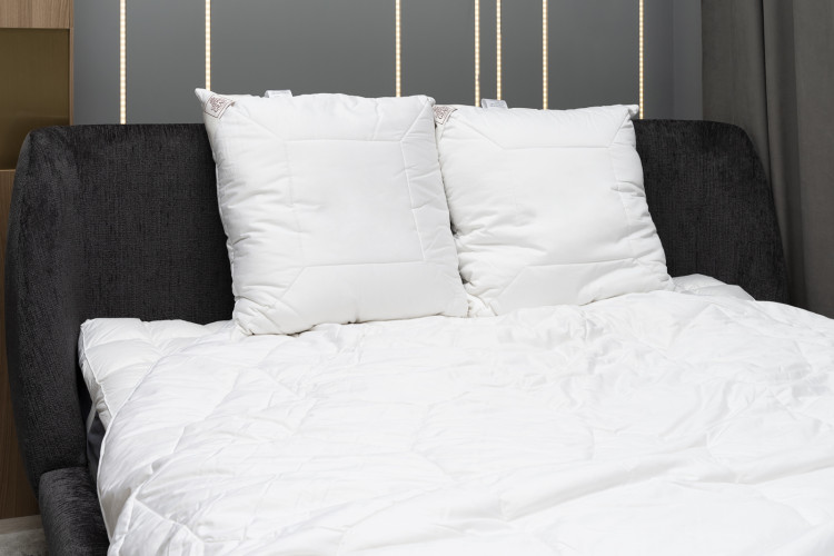 Подушка стеганная GERMAN GRASS MERINO WOOL GRASS 68х68 регулируемая