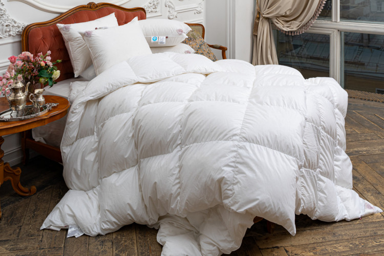 Одеяло кассетное GERMAN GRASS SKY DOWN GRASS 200x220 всесезонное