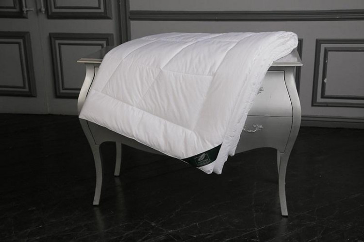 Одеяло стеганое из кукурузного волокна ANNA FLAUM MAIS KOLLEKTION 200х220 теплое