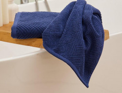 Полотенце махровое TAC VENTURA ROYAL BLUE синее 70х140