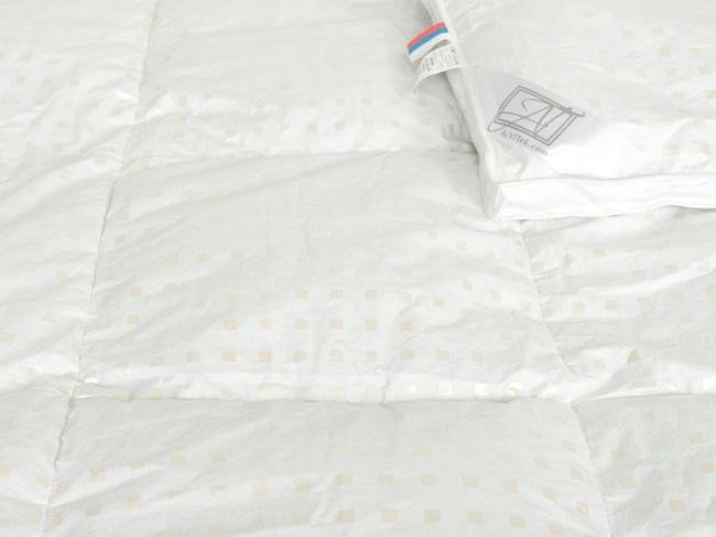 Одеяло кассетное АЛЬВИТЕК ДОЛЬЧЕ-ЛЮКС 140x205 теплое